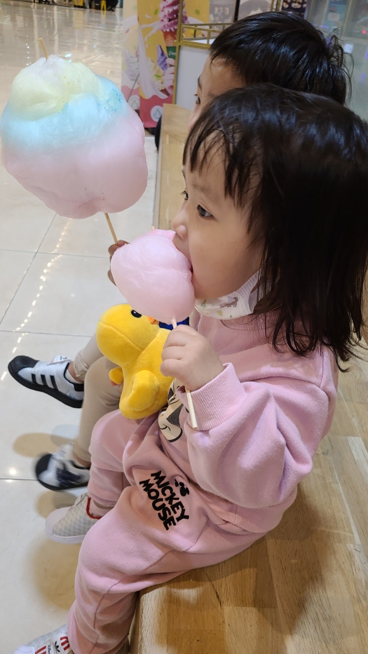  경기도 기흥 비오는날 아이들과 가볼만한 곳 실내데이트코스로 솜사탕 달고나 아이들의 시간