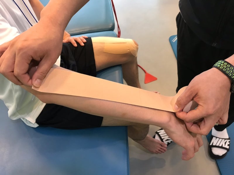 [ 팔꿈치 테이핑 1편] 팔꿈치 통증, 테니스 엘보 집에서 할 수 있는 쉽고 간단한 “외측 상과....