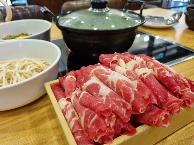  제주샤브샤브 놀이방있는 룸식당 얼큰한 등촌샤브칼국수