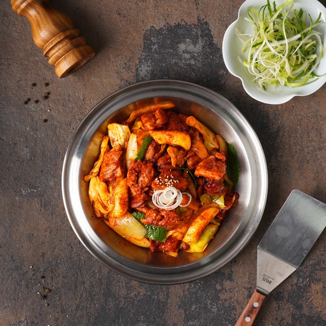  가성비 뛰어난 춘천 원조 숯불 닭갈비 구이 맛집 냉장 세트 밀키트 택배 포장, 양념 닭갈비 1kg 추천해요