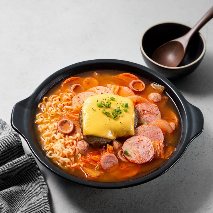 가성비 뛰어난 프레시지 자이언트 부대찌개, 658g, 1개 추천합니다 가성비 뛰어난 프레시지 자이언트 부대찌개, 658g, 1개 추천합니다