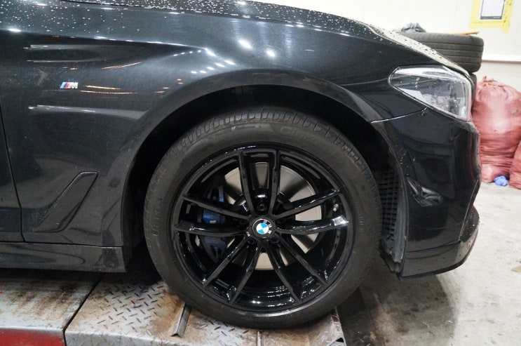  BMW 530i 18인치 휠수리 후 블랙유광 휠도색