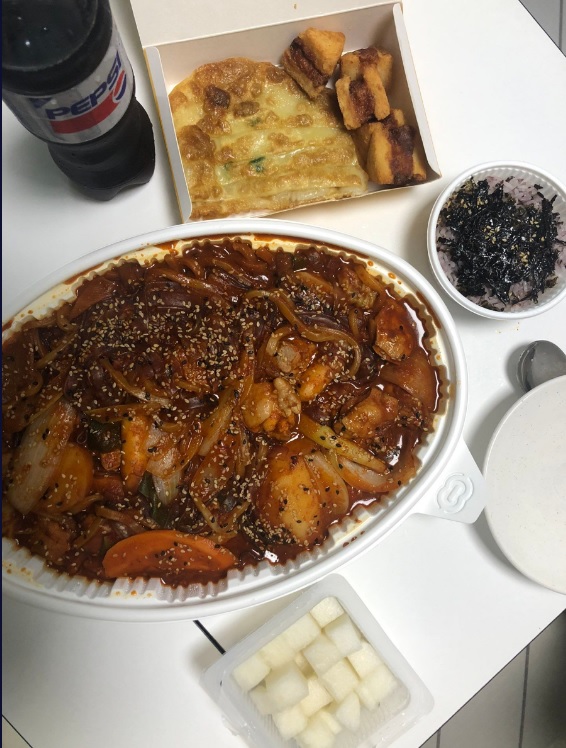  삼각 멘보샤