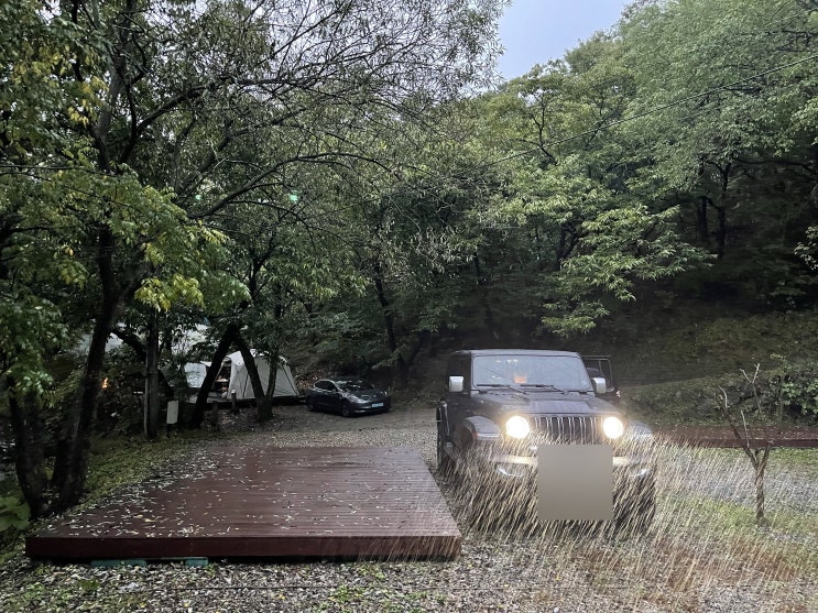  [경기도 광주 곤지암야영장] 서울 인근 캠핑장 곤지암야영장에서 우중캠핑(사슴영지 12번)