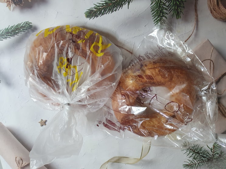 여수 중앙동 베이커리 맛집 키스링 마늘빵, 블루베리빵 선물받았습니다. 여수 중앙동 베이커리 맛집 키스링 마늘빵, 블루베리빵 선물받았습니다.