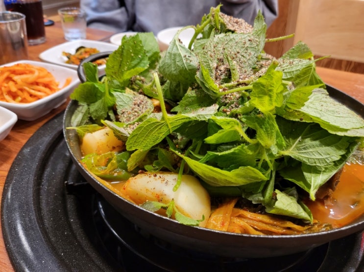  조프로감자탕 당곡점 ; 보라매맛집,  칼칼한 국물에 푸짐한 양에 소주 3병 뿌시고 옴