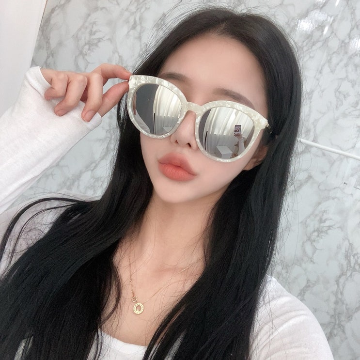 요즘 인기있는 VANANA2 화이트 마블 실버 미러 선글라스 추천합니다 요즘 인기있는 VANANA2 화이트 마블 실버 미러 선글라스 추천합니다