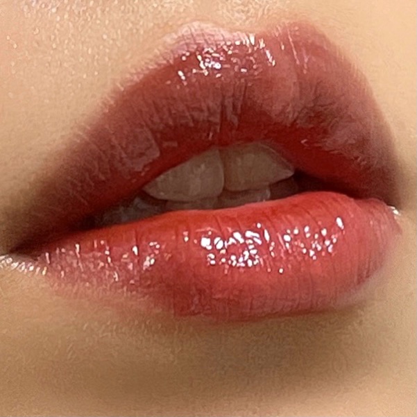  롬앤 쥬시래스팅 틴트 가을에 어울리는 웜톤립으로 다크코코넛 추천드려요