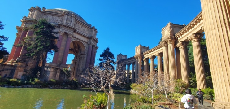  Palace of Fine Arts Theatre(팰리스 오브 파인아트)