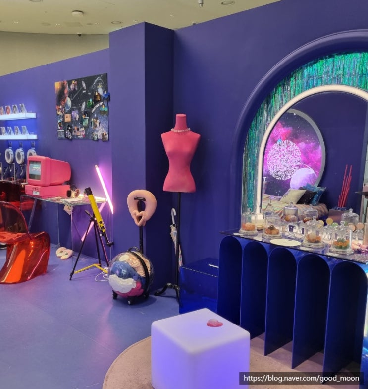  홍대 / T Factory 홍대 우주의 감각을 소개하는 이색 전시회 [미퓨의 방 ]