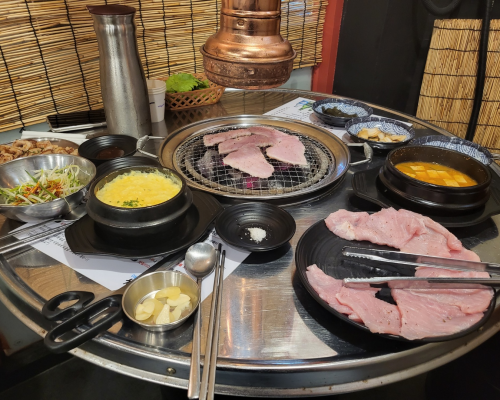  만끽했던 전대 삼일집
