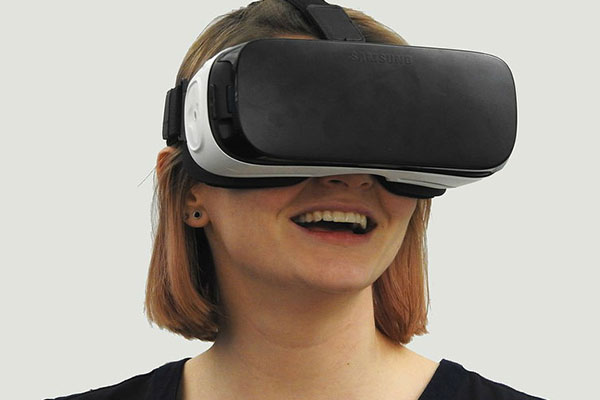  HMD, 가상현실을 구현하는 장치