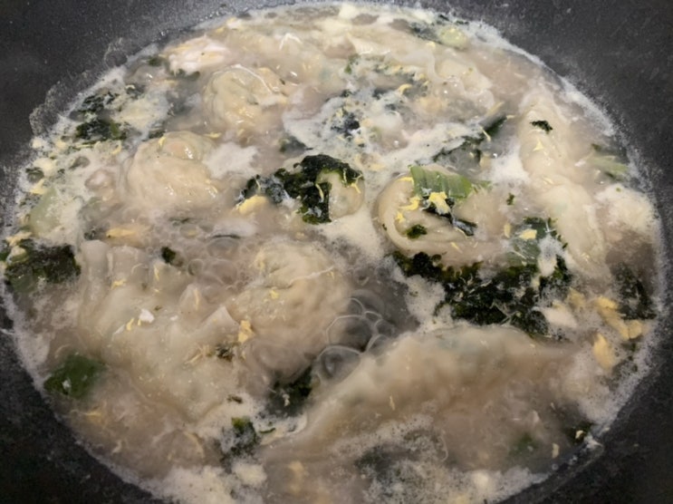 오늘 저녁은 너닷! 날이 추워지니 생각나는 만둣국 오늘 저녁은 너닷! 날이 추워지니 생각나는 만둣국