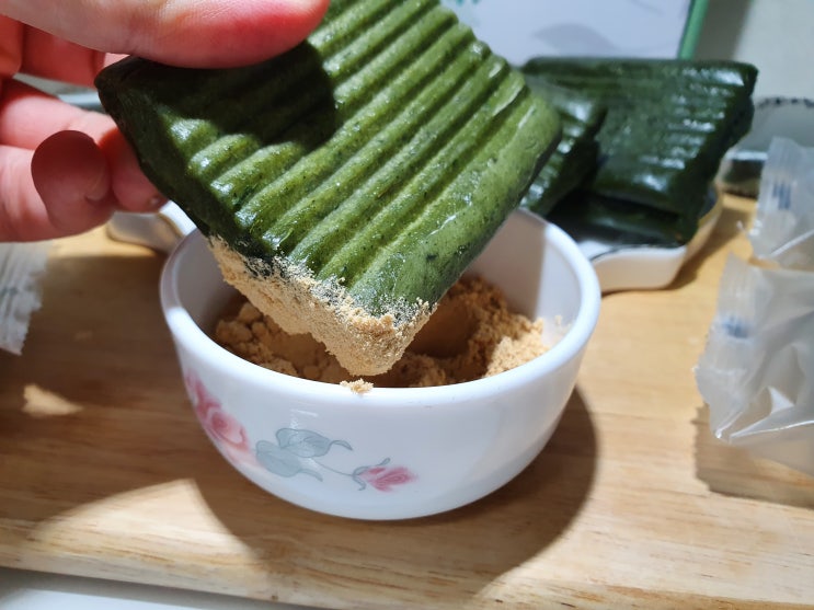 쑥 떡 다인댁의산골이야기 쑥절편 먹어봤어요 쑥 떡 다인댁의산골이야기 쑥절편 먹어봤어요