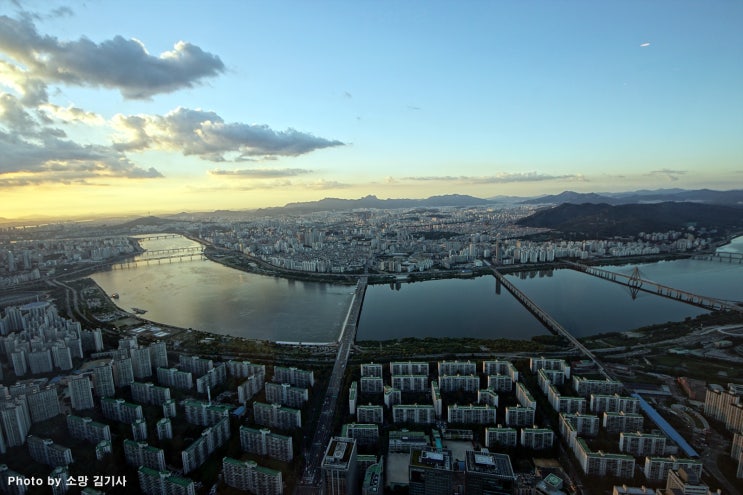  가시거리가 40km인 날, 롯데월드타워 전망대인 서울스카이에서 본 풍경