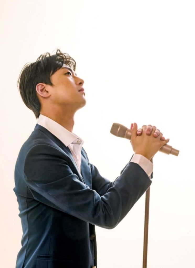 <b>이찬원</b>, 첫번째 미니앨범 ..선물 예약<b>판매</b> 10만장 돌파