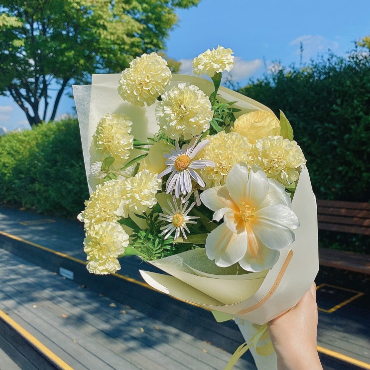 광주 동명동 꽃집 - 아네몬느 메리골드 꽃다발로 기분전환 중