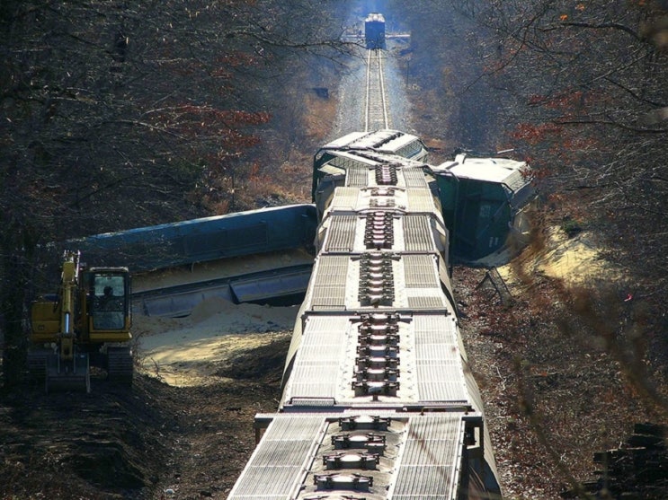 코레일 화물열차 탈선감지장치 장착률 4.7% 매년 잇따른 탈선사고에도 안전조치 미흡