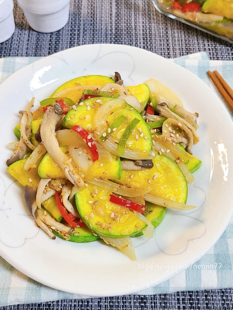 애호박버섯볶음 만드는법 새우젓 없이 만드는 맛과 영양 최고의 애호박 반찬 애호박버섯볶음 만드는법 새우젓 없이 만드는 맛과 영양 최고의 애호박 반찬