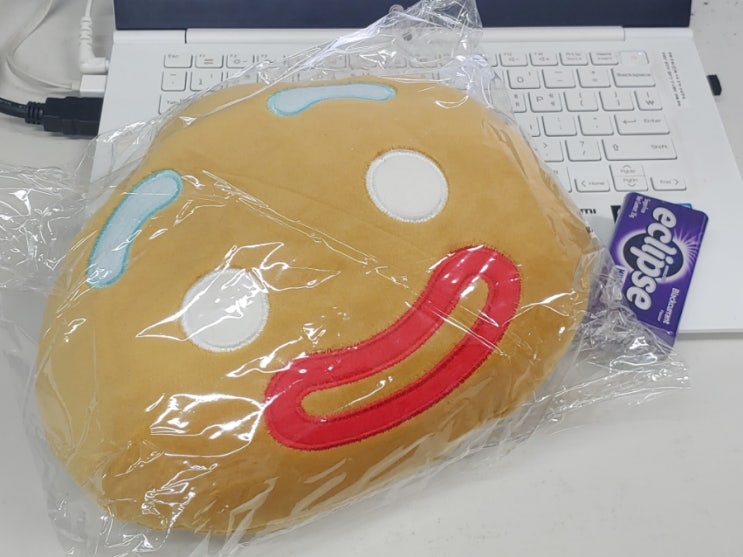  이제는 중독급! 이클립스 블랙커런트향 그리고 진저브레드맨 쿠션