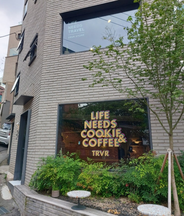 이태원 경리단 카페 TRVR 티알브이알 루프탑 남산타워뷰 이태원 경리단 카페 TRVR 티알브이알 루프탑 남산타워뷰