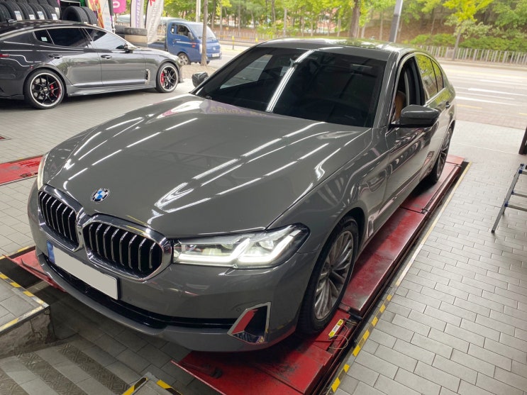 BMW 5시리즈 G30 520I 523D 타이어 교체 미쉐린 CC2 크로스클라이밋2 올웨더 245/45R18