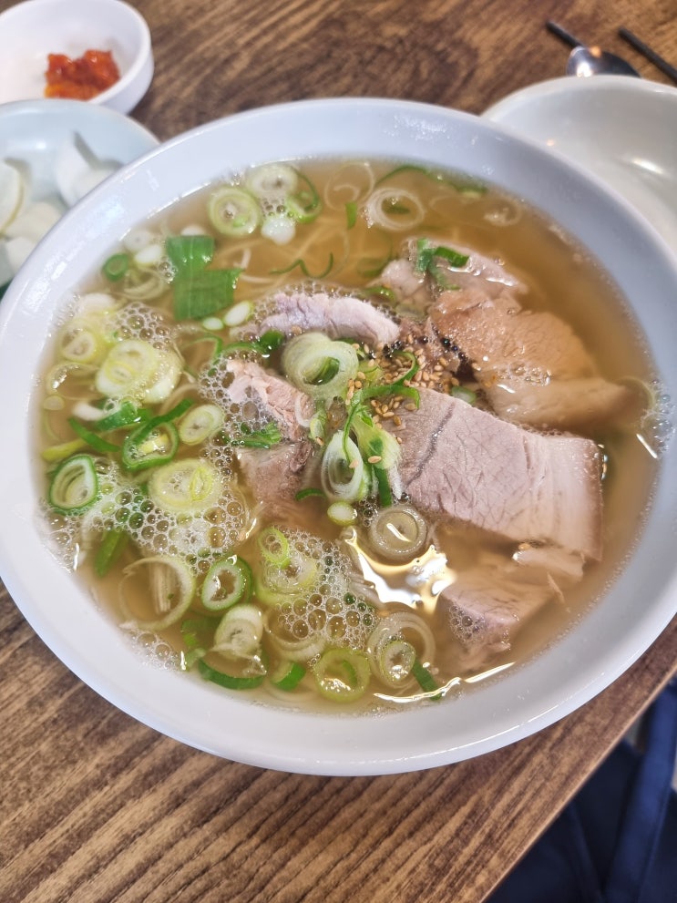  고씨네천지국수, 익숙한 맛이지만 매력있는 멸고국수