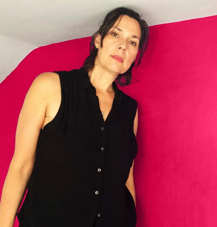  Laetitia Sadier, 새로운 음악 ''New Moon'' 비디오 영상