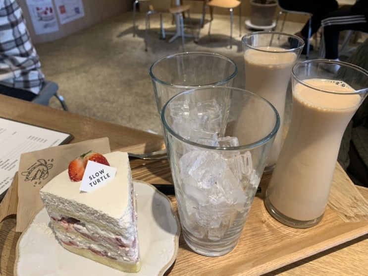  대구 동성로 케이크 맛집, 카페 슬로우터틀 SLOW TURTLE :)