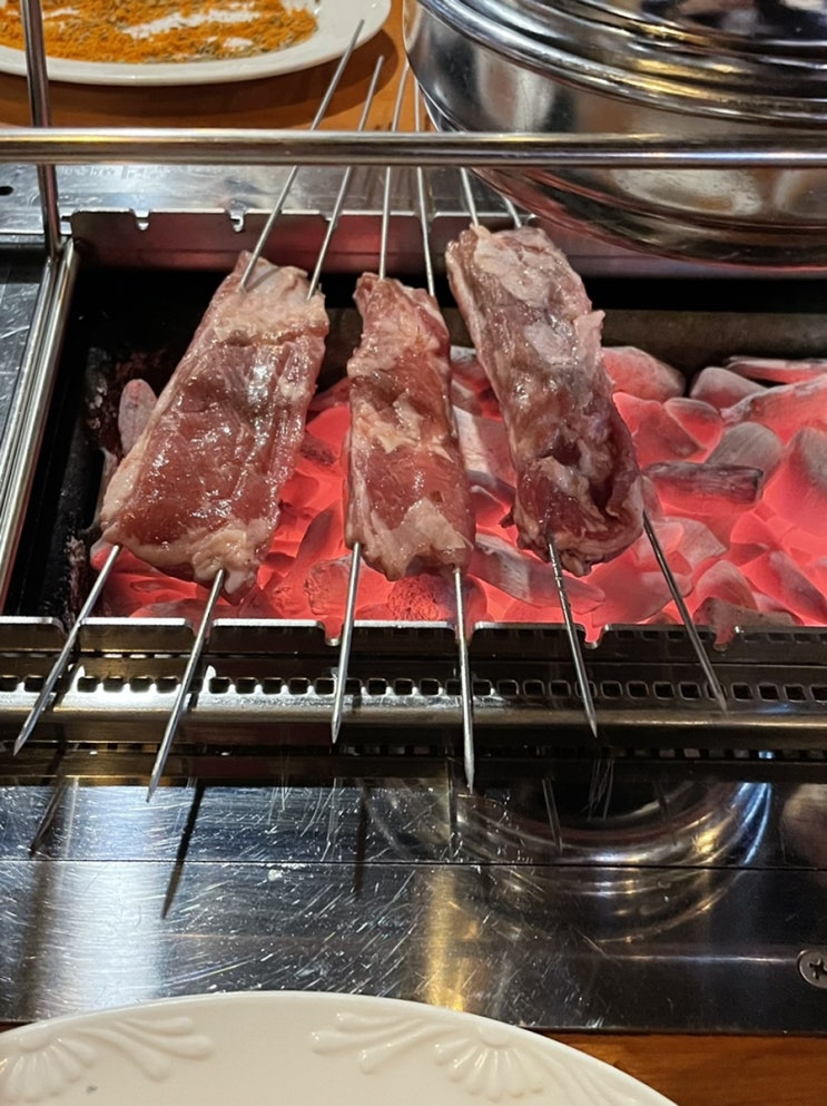 한남동 넘버원 양꼬치 훠궈 / 한남오거리 맛집 / 양고기 맛집 / 중국요리 한남동 넘버원 양꼬치 훠궈 / 한남오거리 맛집 / 양고기 맛집 / 중국요리
