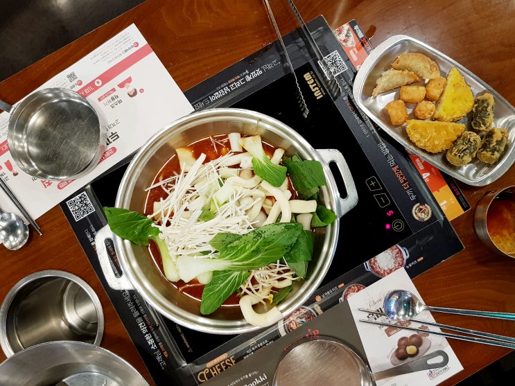 두끼 떡볶이 분모자 어묵 볶음밥까지 매콤한 먹방 (두끼 가격 8,900원) 두끼 떡볶이 분모자 어묵 볶음밥까지 매콤한 먹방 (두끼 가격 8,900원)