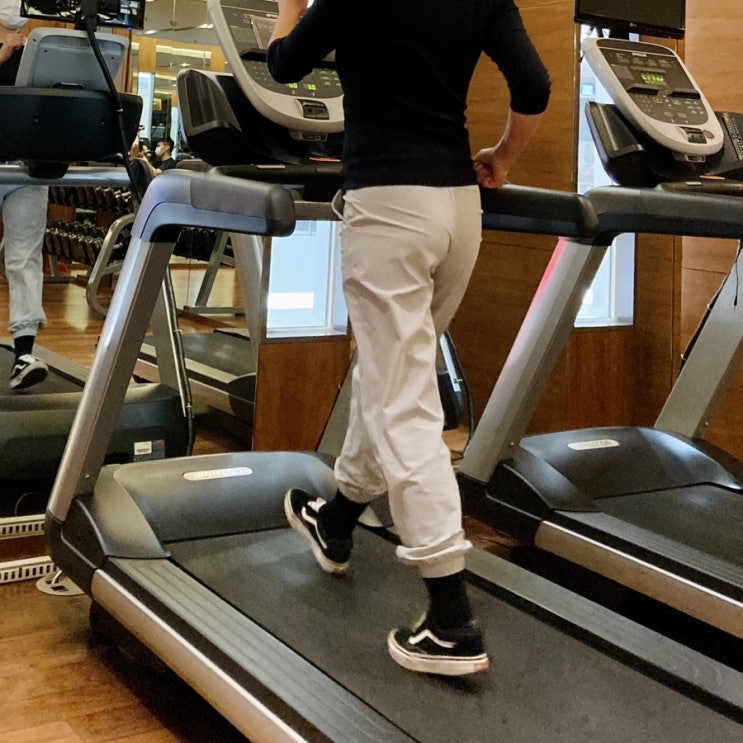  [온리마인미] 착용감과 디자인 모두 만족하는 여자 조거팬츠
