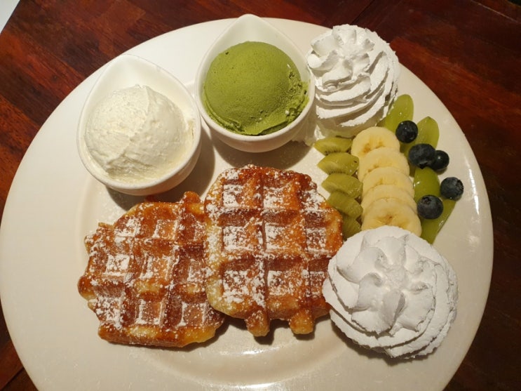  와플잇업 신촌 이대 디저트 카페 맛집 다녀왔어요