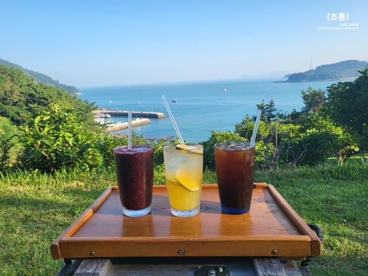  여수 돌산 카페, 여수 언덕에 바람