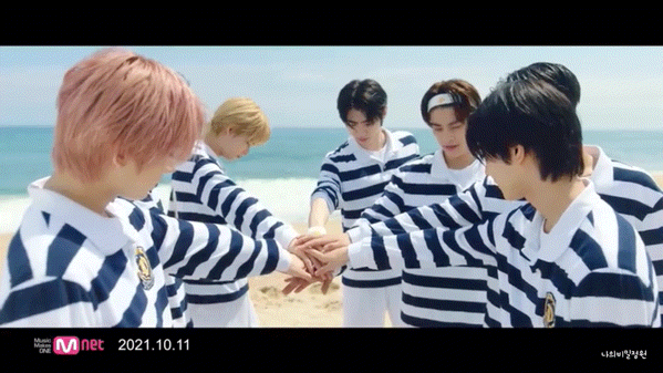  ENHYPEN 엔하이픈 'Tamed-Dashed' MV (Seaside ver.)