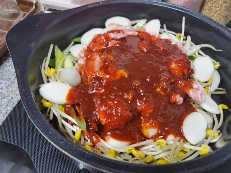  더가지고가게 / 콩나물불고기 한식밀키트라면 콩불도 10분 컷 가능