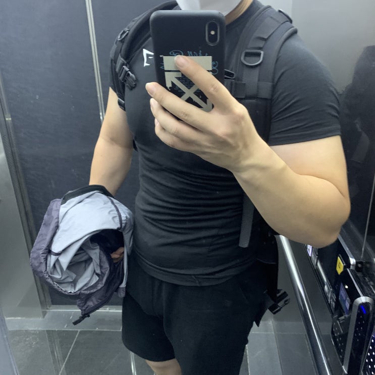 짐샤크 머슬 핏 반팔 구매 리뷰와 착용하고 운동한 후기