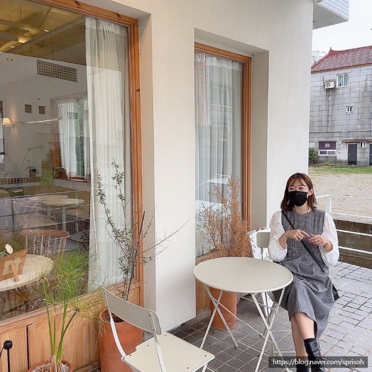  김해 장유 율하카페거리 감성카페 추천[메리고라운드]