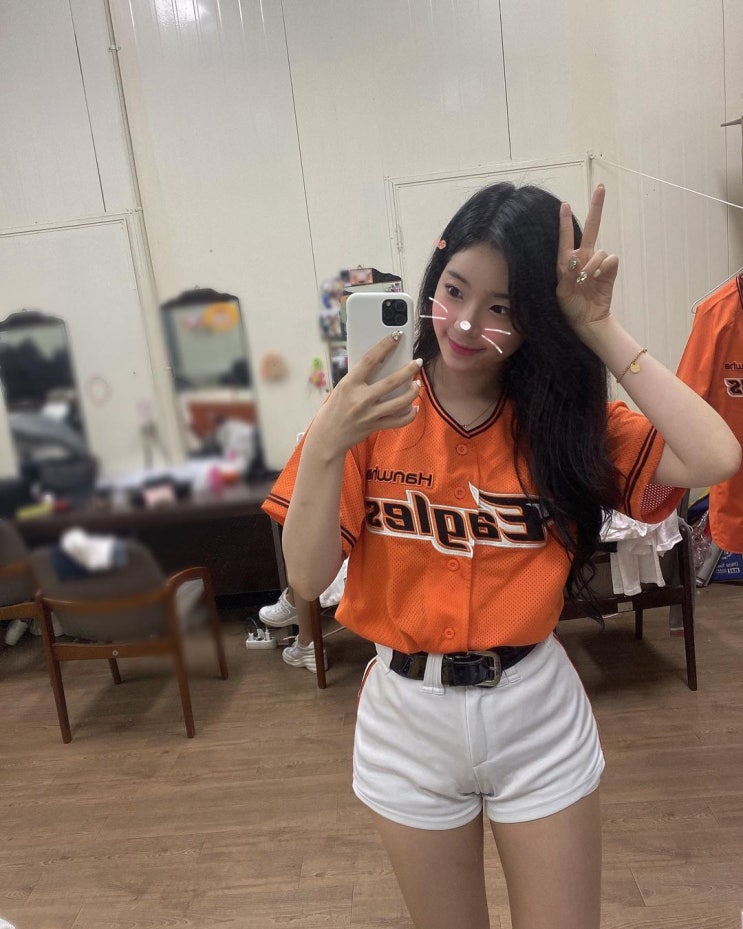  한화에서 롯데로 이적한 아이린 닮은꼴로 유명했던 조연주 치어리더 인스타그램
