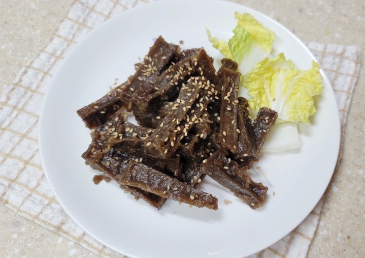도토리건조묵 별미 건조묵무침 쫄깃해요