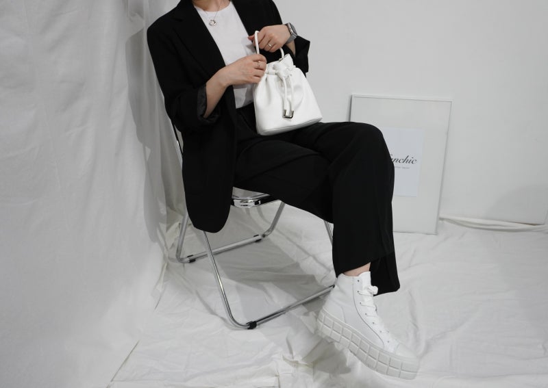 zara, 45% 세일 중인 자라 플랫폼힐 레더 스니커즈 코디ㅣ가을 스니커즈