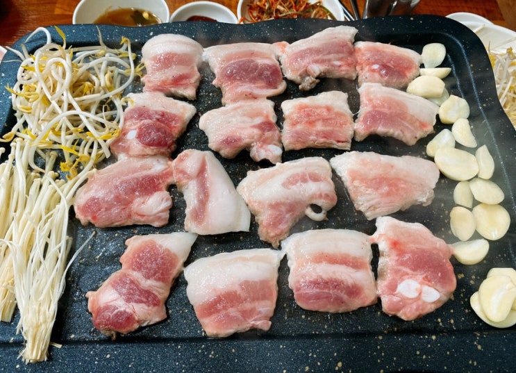  청주 분평동 삼겹살맛집 기본반찬맛집 시장불고기삼겹살
