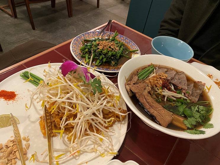  신용산 맛집) 용리단길 태국음식점 '쏭타이 치앙마이'(효뜨비교) #내돈내먹