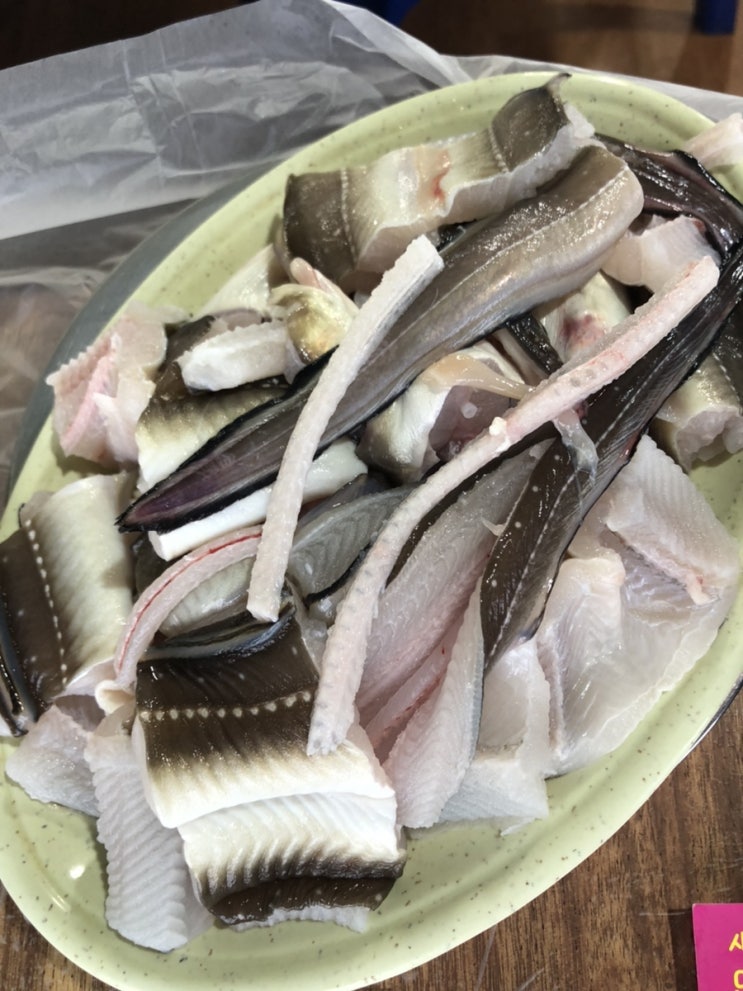  부산 기장 월전 / 바다보면서 먹을 수 있는 장어구이 맛집 '대박이네'