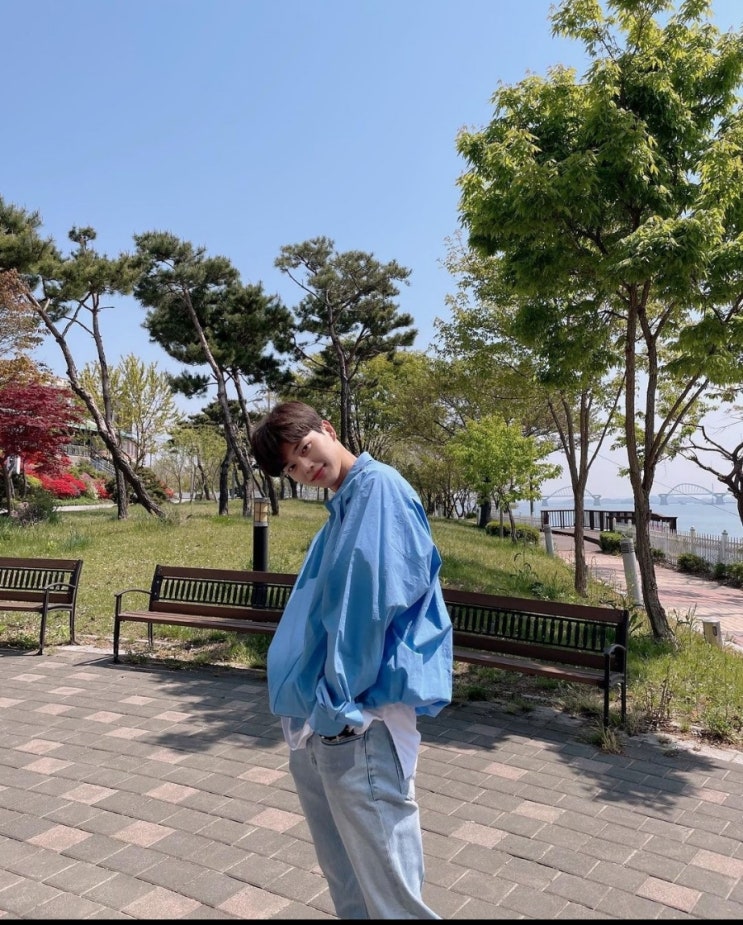  대존잘 송강 인스타그램속 패션아이템 뒤져보기!!!