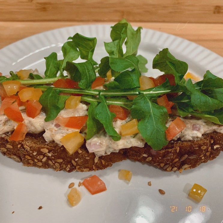  감칠맛 폭발하는 심플한 소스! 경상도식 쩟국을 응용한 <앤초비 칠리소스>와 이탈리아 피에몬테의 <바냐 카우다>