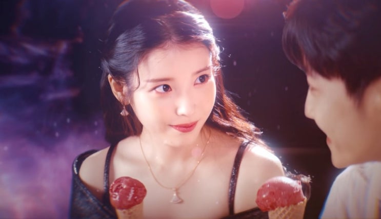  아이유 Strawberry moon 최신곡추천 노래가사 듣기, 스트로베리문 뜻, 아이유의 소신, 곡정보