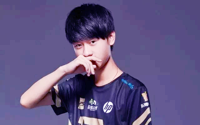 Royal Never Give Up : Edward Gaming, 롤드컵 8강 Royal Never Give Up : Edward Gaming, 롤드컵 8강