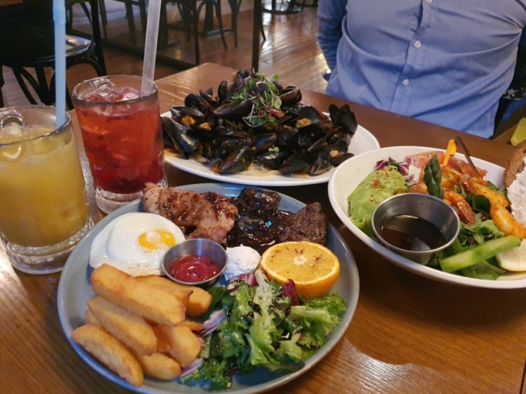  어글리스토브 신논현강남점 강남역 브런치 맛집