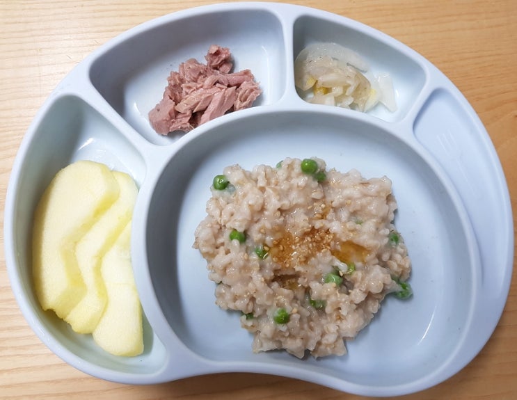 3살아기 유아식 - 완두콩오트밀죽+참치+백김치+사과